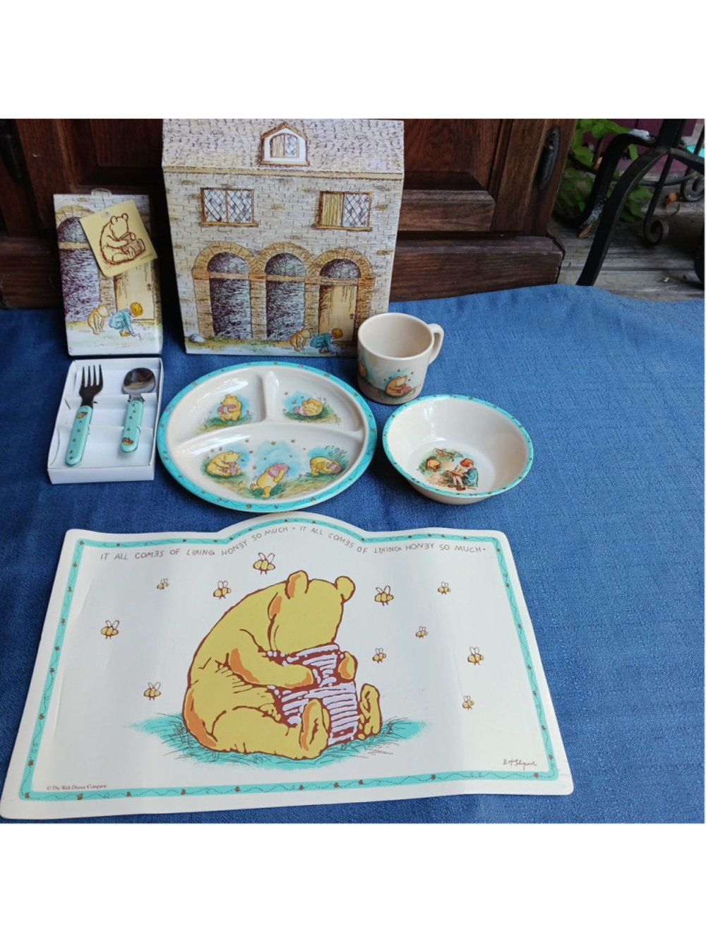 VTG Disney Winnie the Pooh Melamine Dish Set W/ Bowl, Cup, Plate, SPOON , Fork